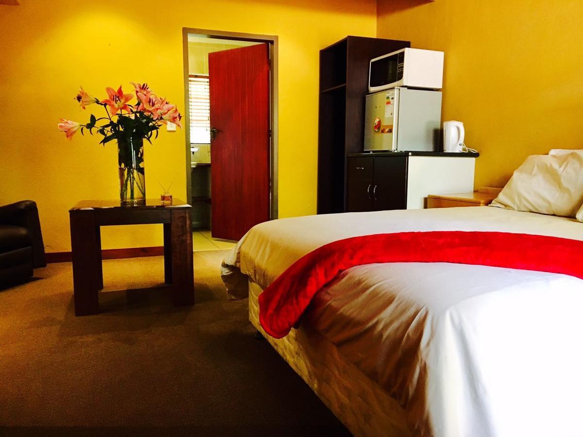 The Rivonia River Lodge Johannesburg Bagian luar foto