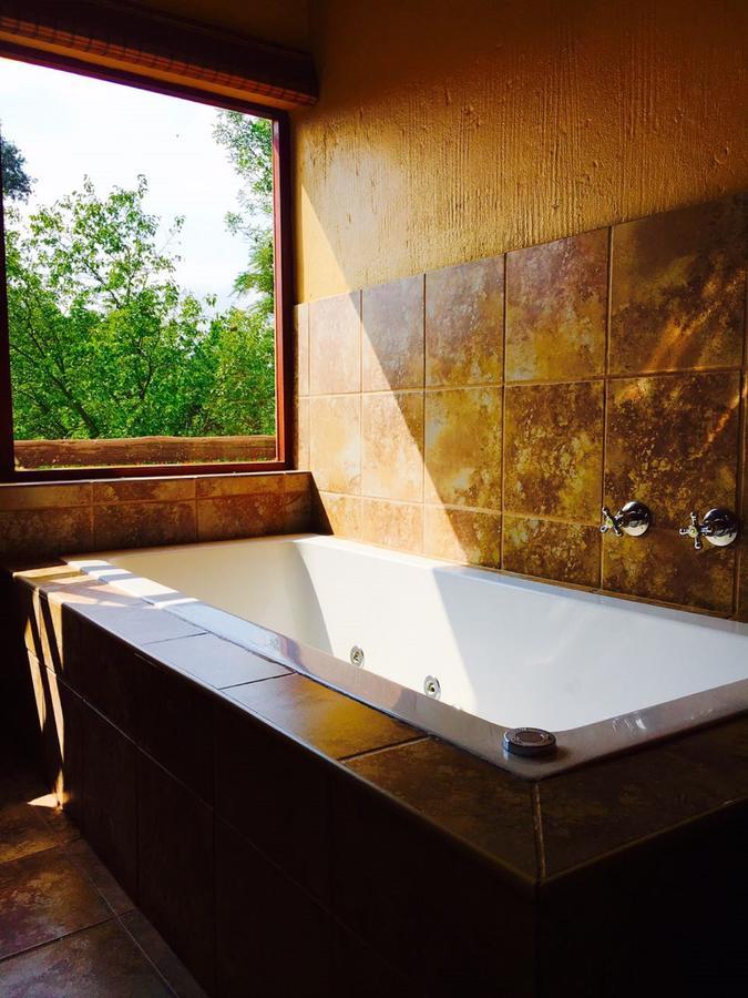 The Rivonia River Lodge Johannesburg Bagian luar foto