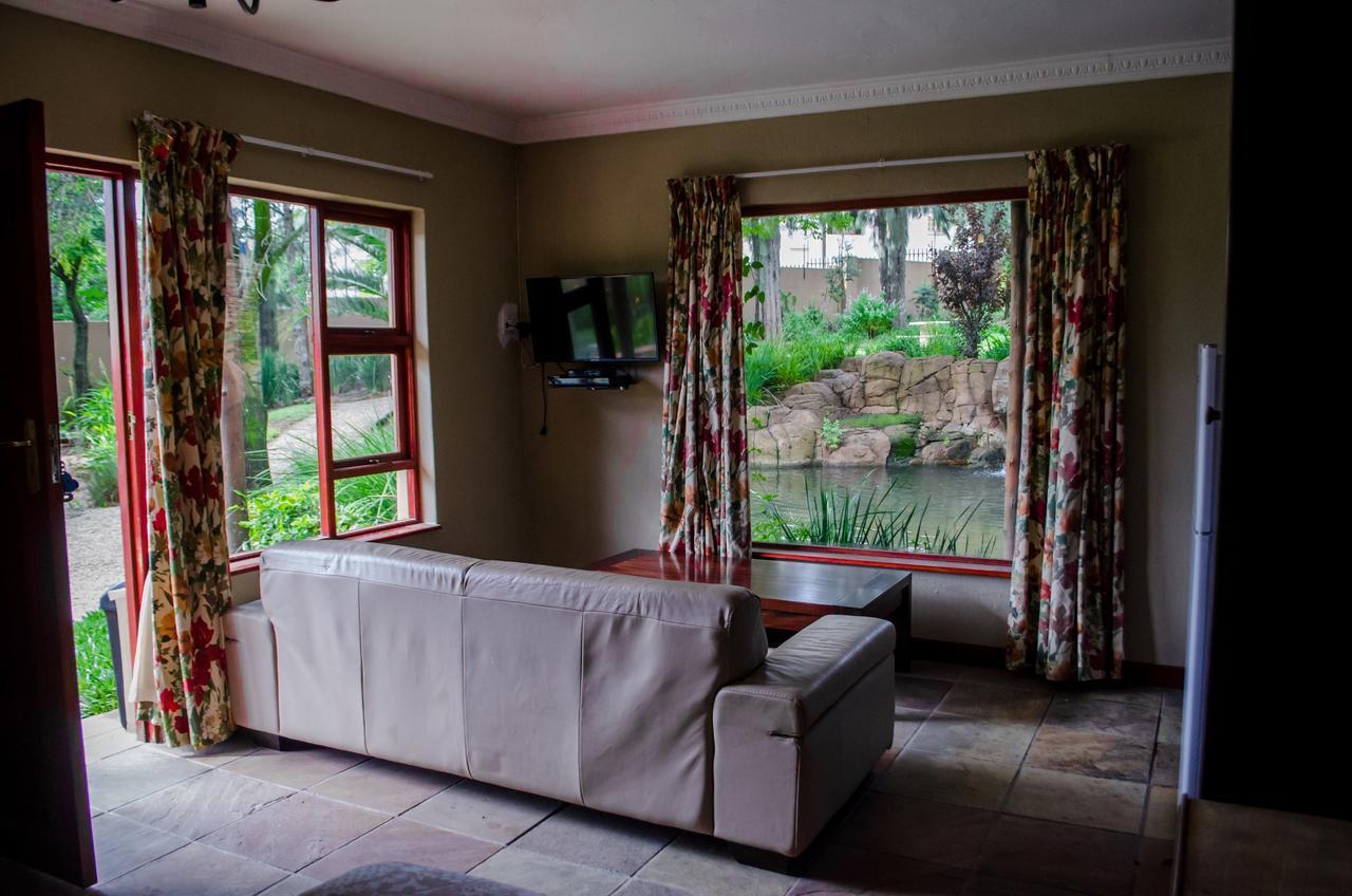 The Rivonia River Lodge Johannesburg Bagian luar foto